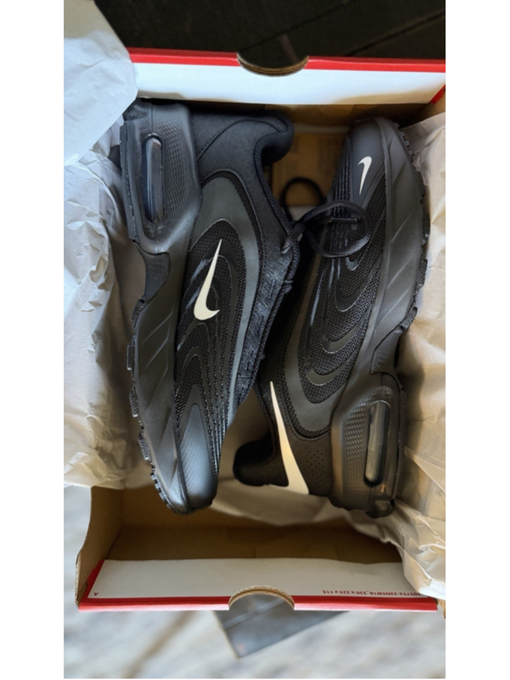 Air Max Fire Black Shoes New In Box (Size 9.5)